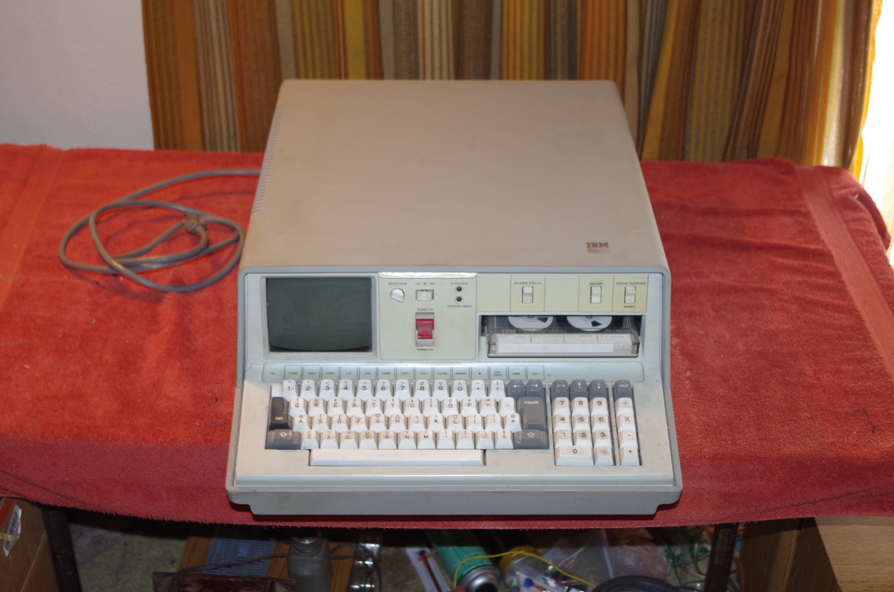 IBM 5100 portable computer, front view showing the 5-inch CRT, control panel and APL keyboard